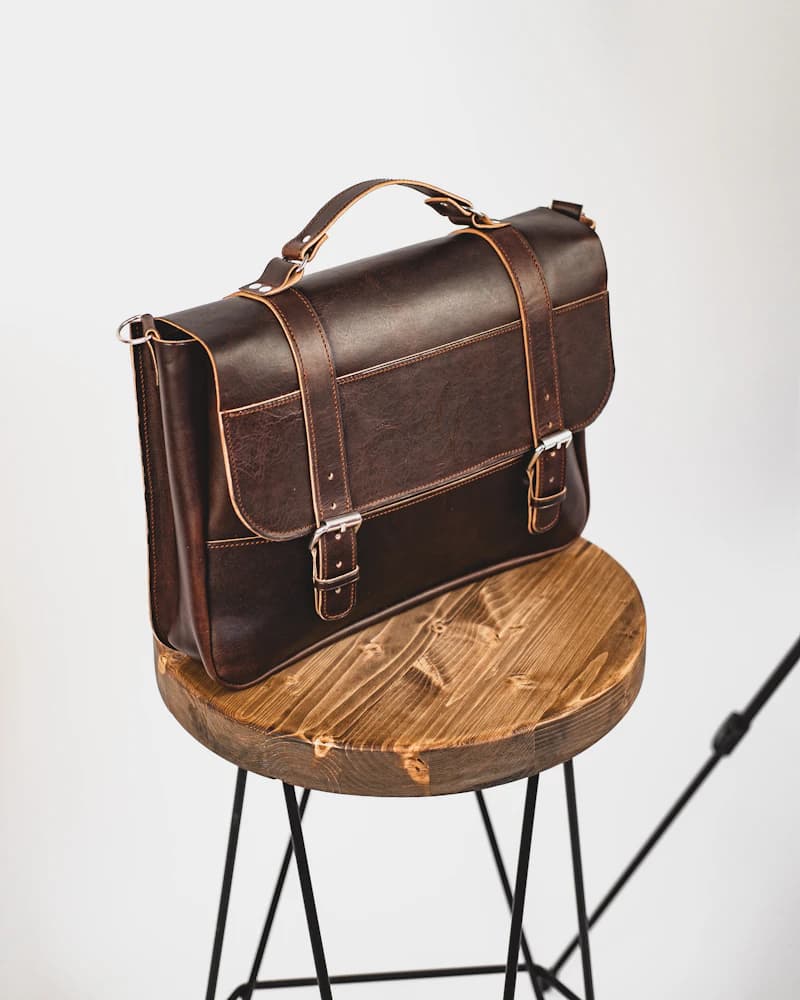 Urbanist Padded Messenger Bag