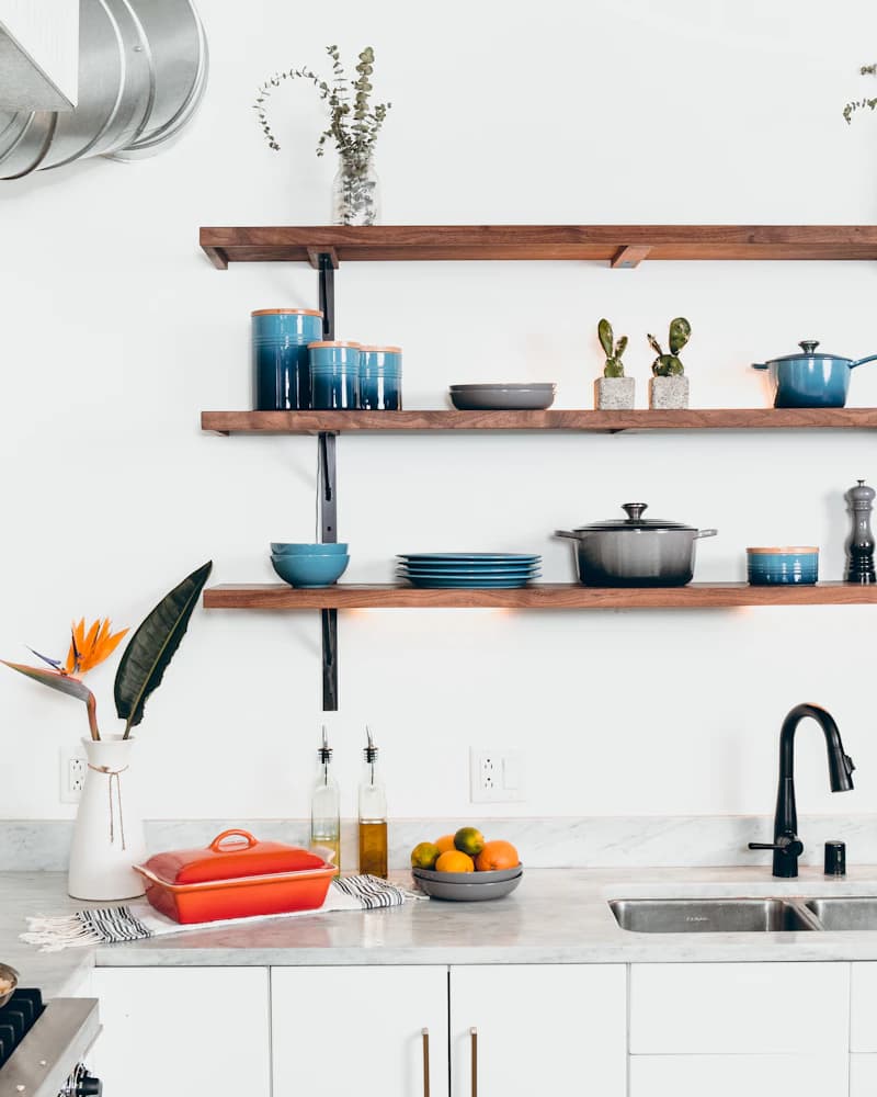 Halo Beauty Triply Wall Shelf